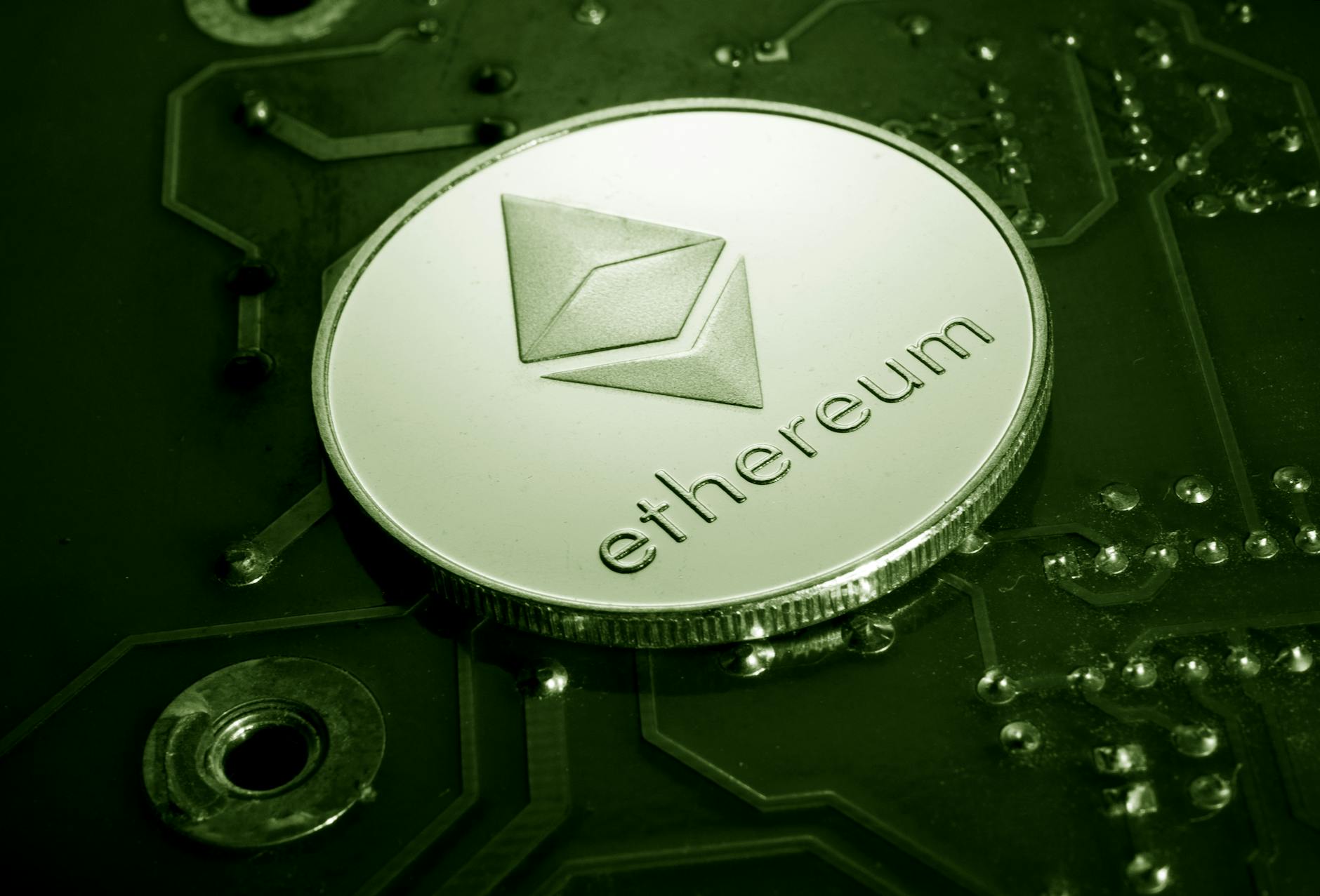 What is Ethereum and Why is It Different from Bitcoin?